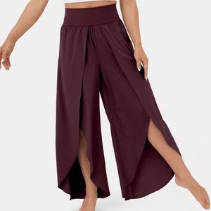 NWOT Halara High Waisted Back Waistband Pocket Palazzo Split Wide Leg Casual